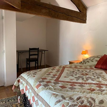 Townhouse 26 Chambres D'Hotes Civray Hotel Екстер'єр фото