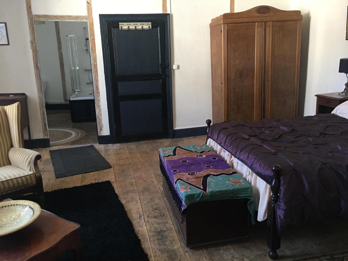 Townhouse 26 Chambres D'Hotes Civray Hotel Екстер'єр фото