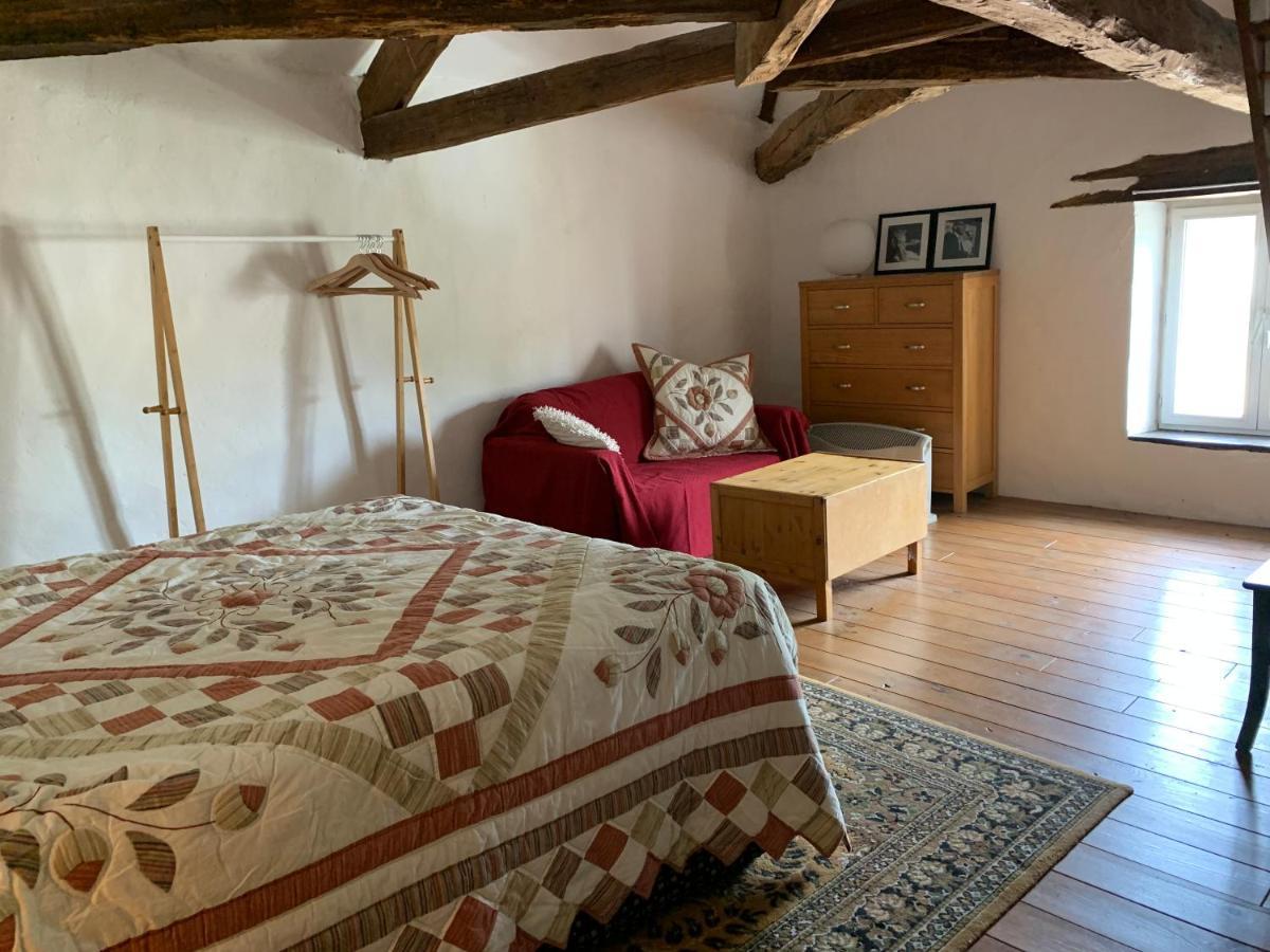 Townhouse 26 Chambres D'Hotes Civray Hotel Екстер'єр фото